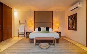 Villas At La Privada